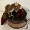 Wee mouse on reproduction spool with scissors - Image 2